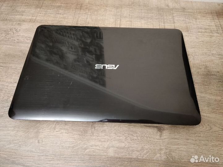 Ноутбук Asus X556