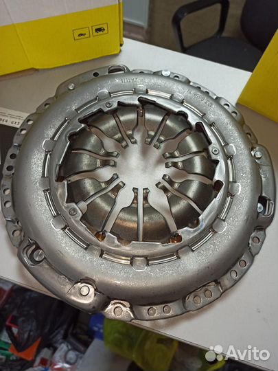 Комплект сцепления LUK 623370109 1.2 T Nissan