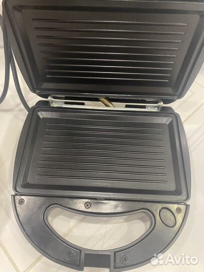 Вафельница новая