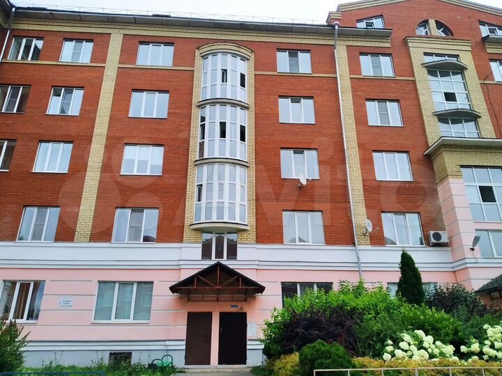 2-к. квартира, 64 м², 2/5 эт.