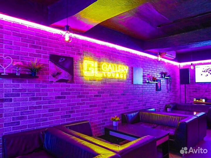 Рекламная вывеска из неона