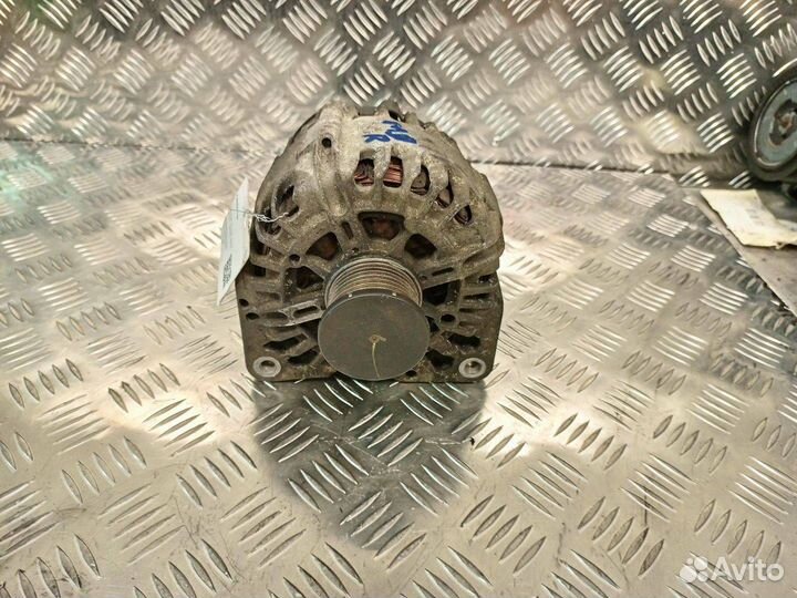 Генератор Renault Duster 8200404459