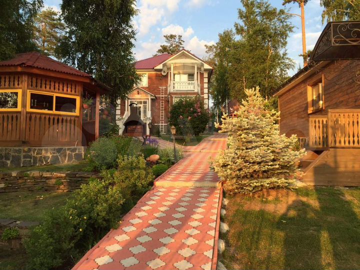 Коттедж 160 м² на участке 25 сот.