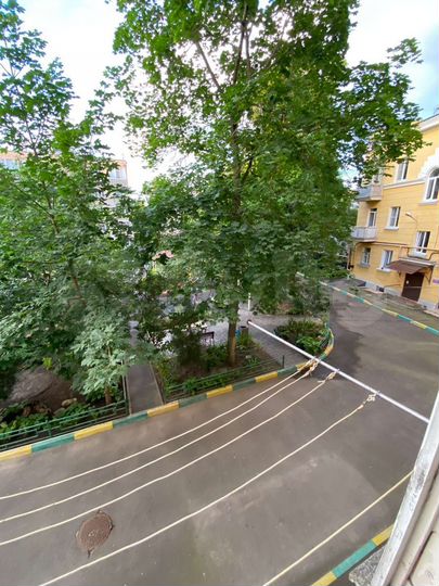 2-к. квартира, 50 м², 2/4 эт.