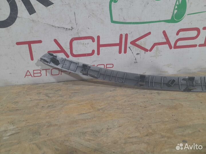 Накладка обшивки двери передняя левая Opel Astra J