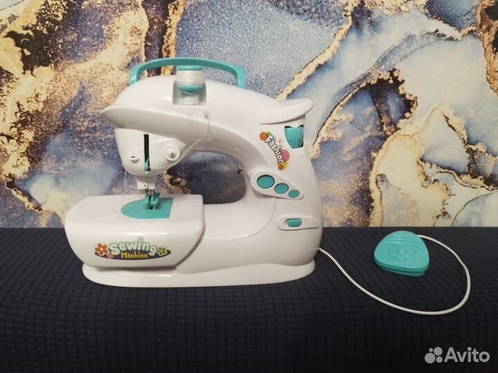 Игрушечная Швейная машина