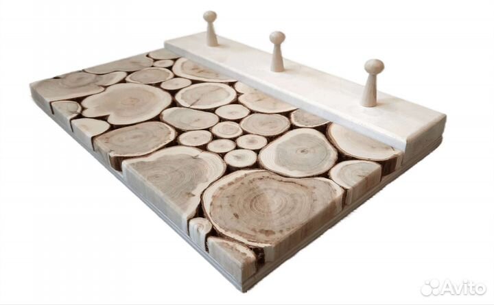 Вешалка из спилов можжевельника