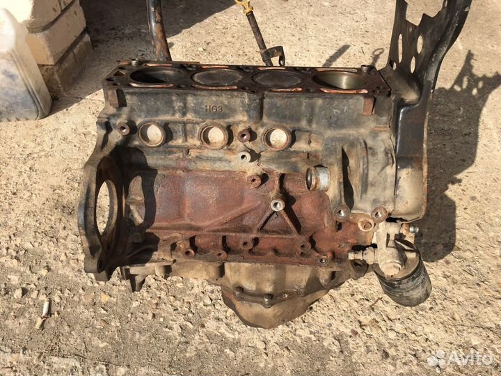 Opel двигатель X20XEV без головки