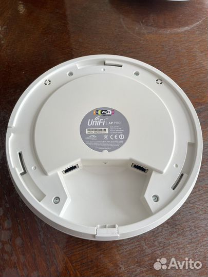Точка доступа Ubiquiti UniFi AP PRO