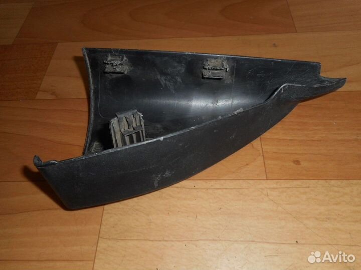 Крышка зеркала внутренняя правая Ford Focus (I) (1