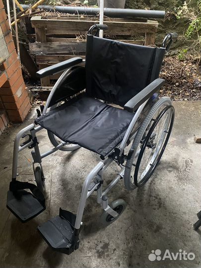 Коляска инвалидная новая