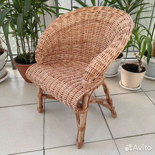 Детское плетеное кресло