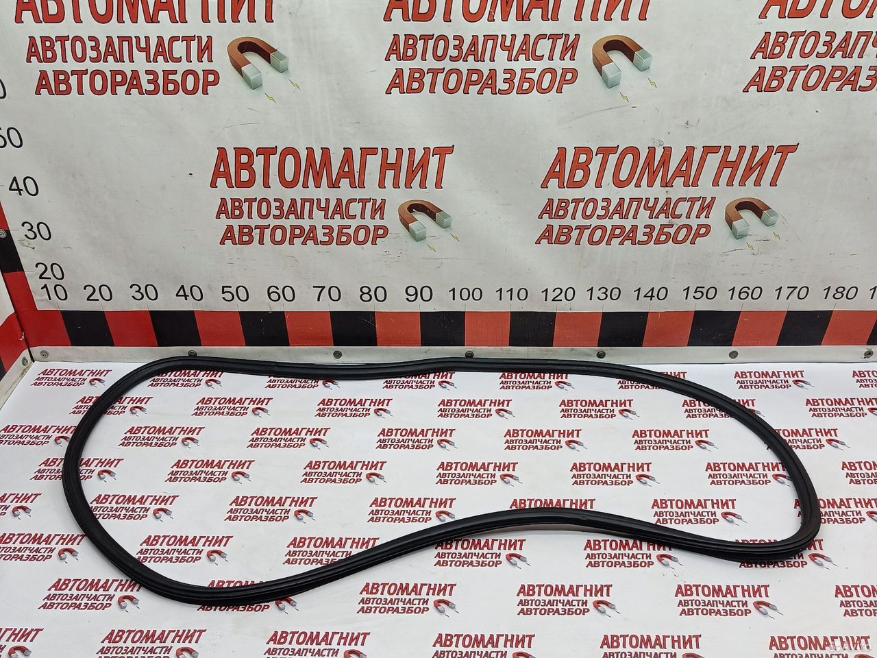 Уплотнитель двери передней левой Воях Фри