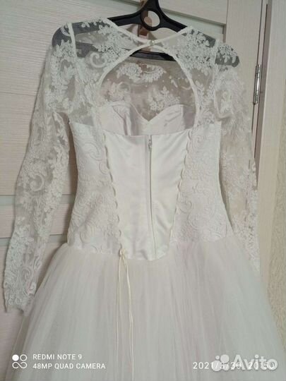 Свадебное платье