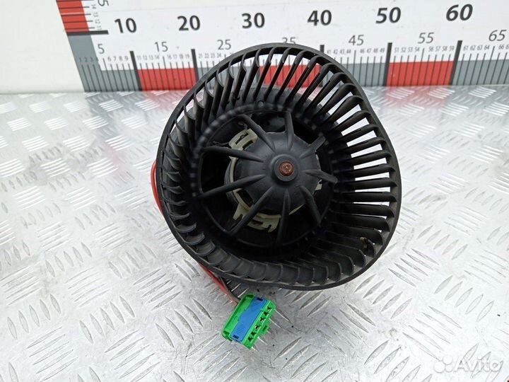 Моторчик печки для Renault Megane 2 7701056965