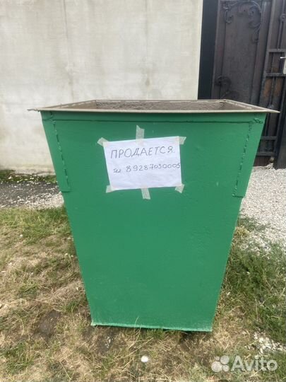 Мусорный бак металлический