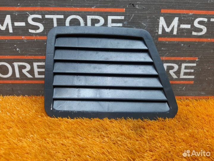 Дефлектор воздушный задний правый Mercedes-Benz