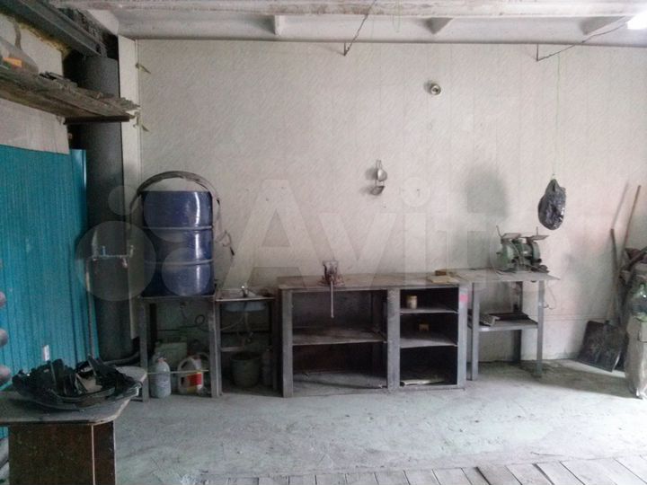 Гараж, > 30 м²