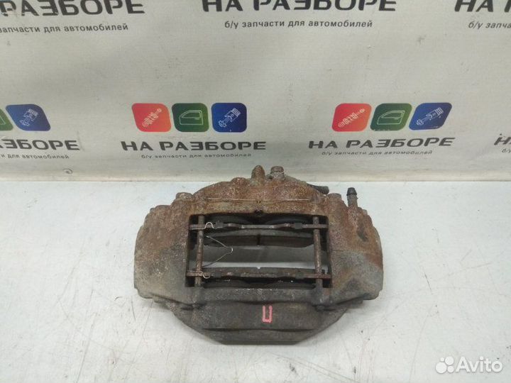 Суппорт передний правый Toyota Land Cruiser 200