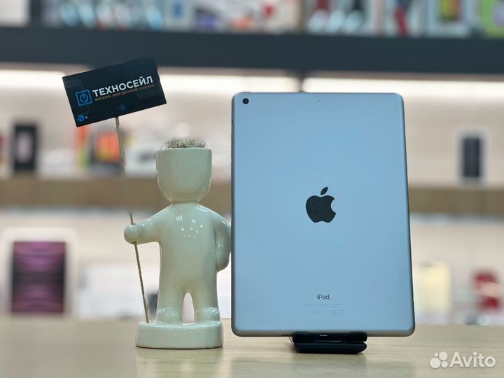 iPad 5-поколение 32Gb Gray