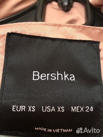 Пуховик Bershka зимний женский