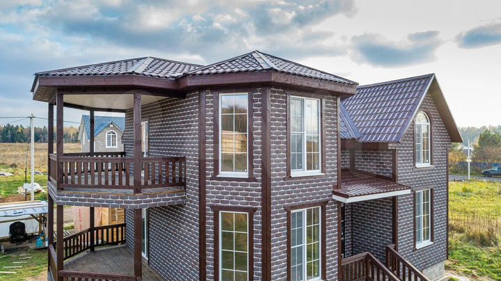 Дом 160 м² на участке 6 сот.