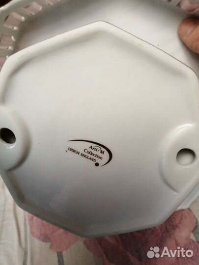 Тортница на ножке