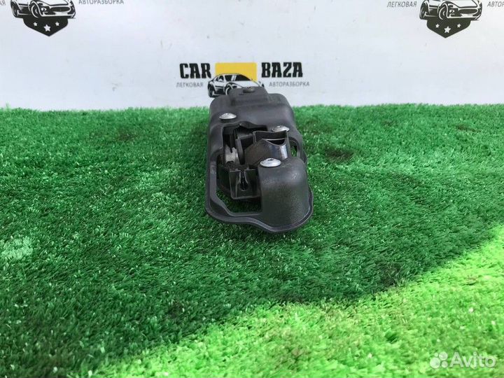 Ручка двери внутренняя правая R Volkswagen Caddy