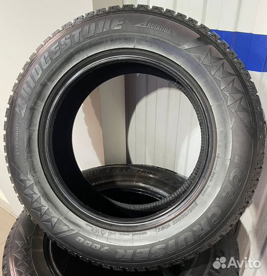 Bridgestone Ice Cruiser 7000 235/65 R17