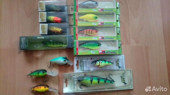 Воблеры, джеркбейт, блесны, грузило, кейс рыбака