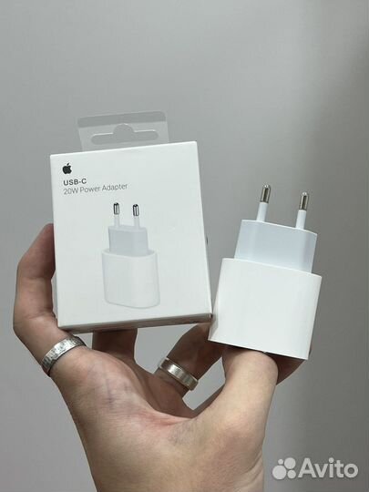 Блок быстрой зарядки 20W