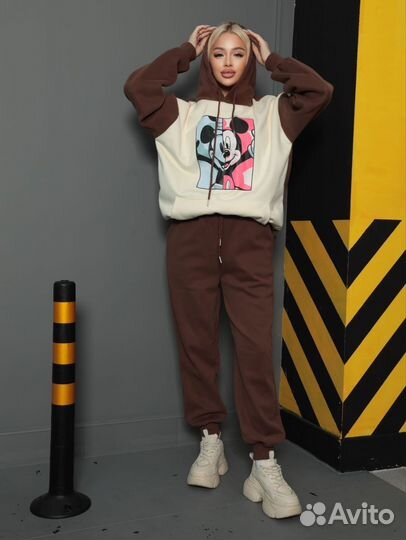 Женский Спортивный костюм