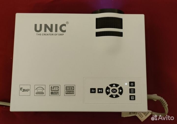Проектор Unic UC40