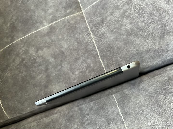 Планшет apple iPad air 64 gb Wi-Fi+Cellular