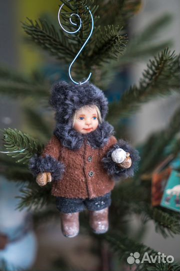 Коллекционная миниатюрная кукла