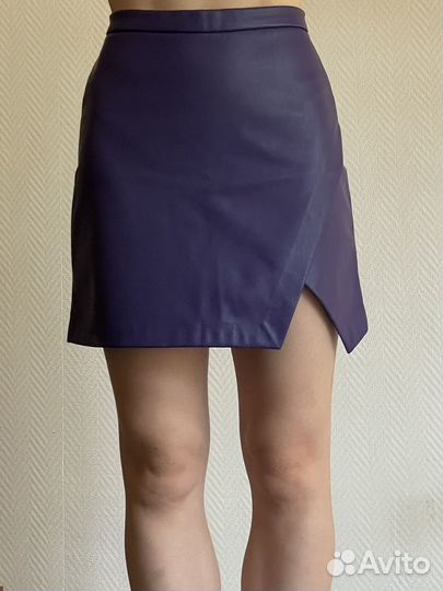 Кожаная мини-юбка