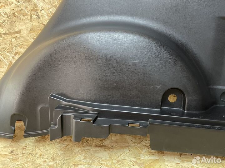 Обшивка багажника задняя правая Toyota RAV 4 44