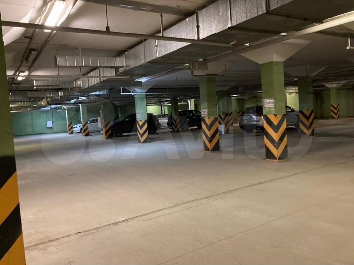 Машиноместо, 15 м²