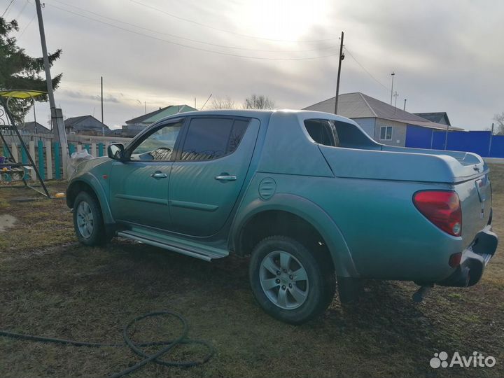 Mitsubishi L200 2.5 AT, 2007, 245 000 км