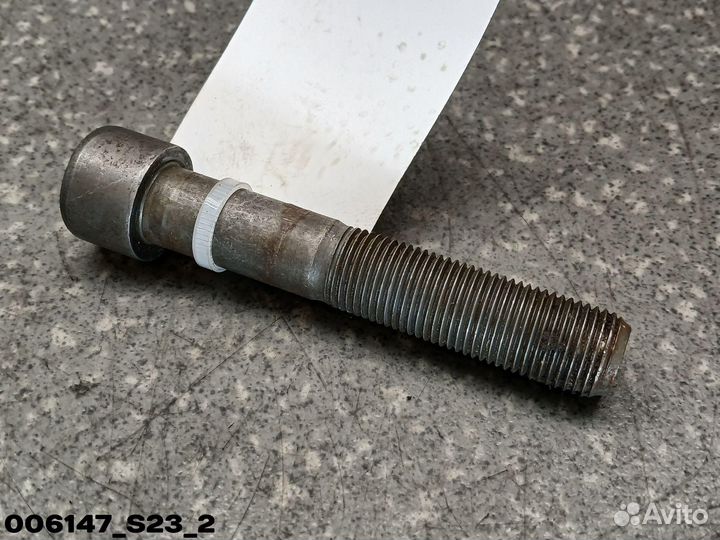 2026443 M16901.5 Болт с круглой головкой под