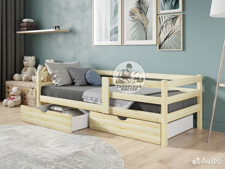 Кровать детская деревянная