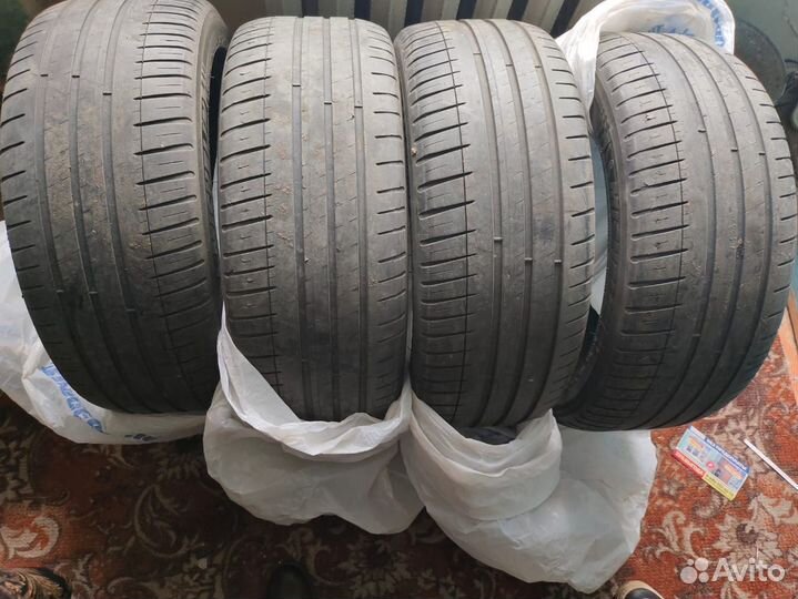 Michelin Pilot Sport 3 235/45 R18 98