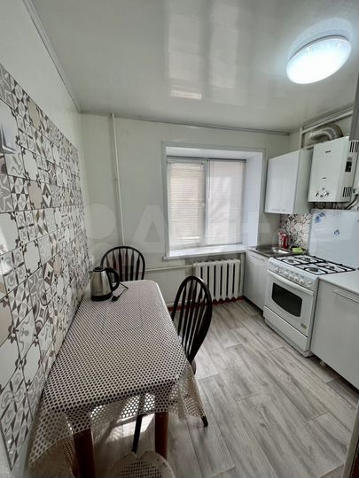2-к. квартира, 44 м², 1/3 эт.