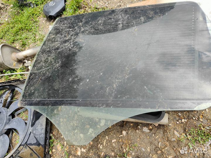 Mercedes w169 стекло двери задней левой