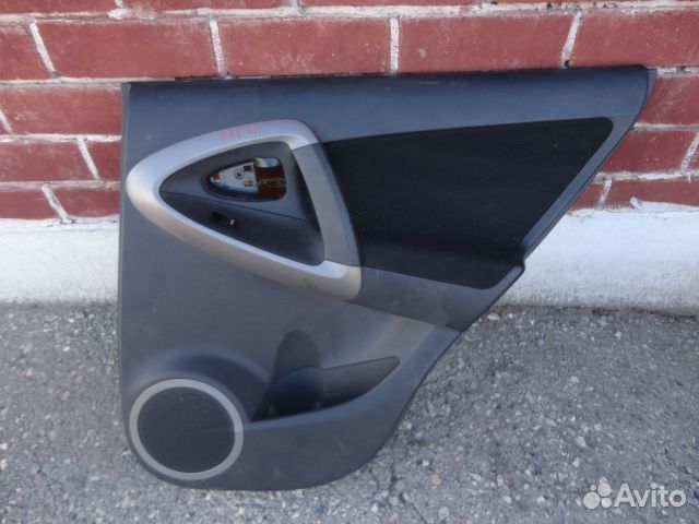 Обшивка двери Toyota Rav 4 2006-2012