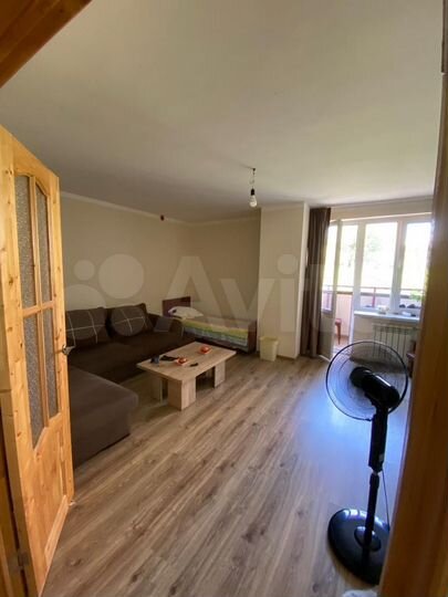 2-к. квартира, 71,5 м², 1/10 эт.