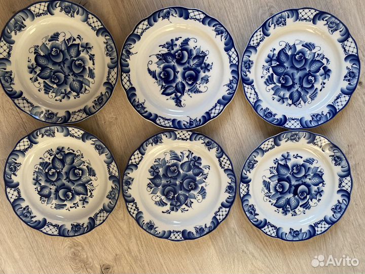 Набор столовой посуды гжель