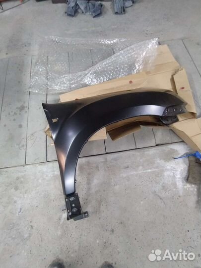Крыло renault duster