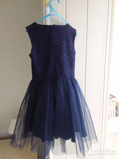 Красивое нарядное платье для девочки р 146
