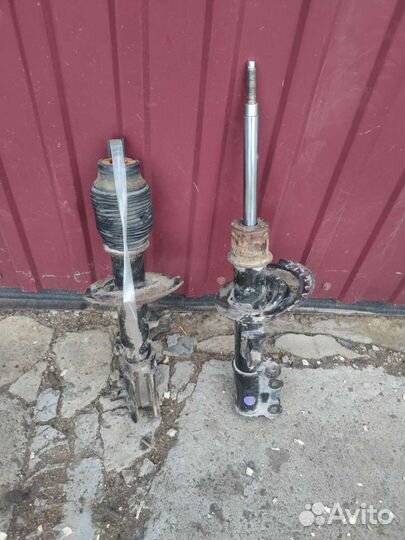 Стойки на Киа Рио 3